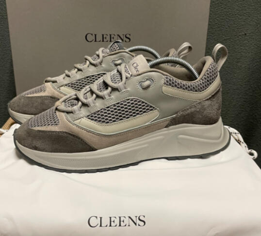 Men's Cleens Aero Runner in Very good condition. Click the link below to browse more shoes.